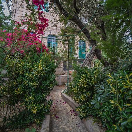 Central House With Beautiful Garden อัมมาน ภายนอก รูปภาพ