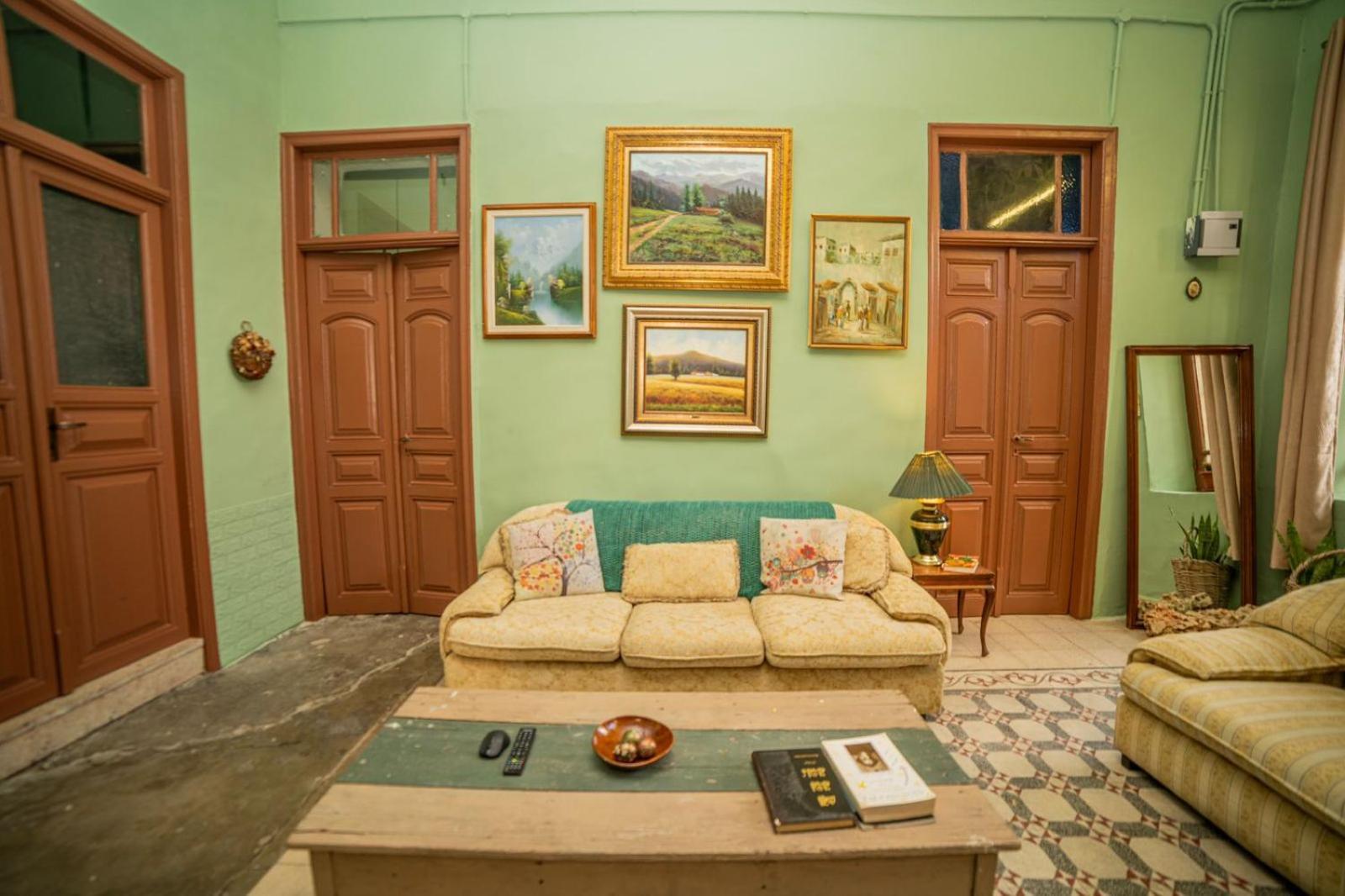 Central House With Beautiful Garden อัมมาน ภายนอก รูปภาพ